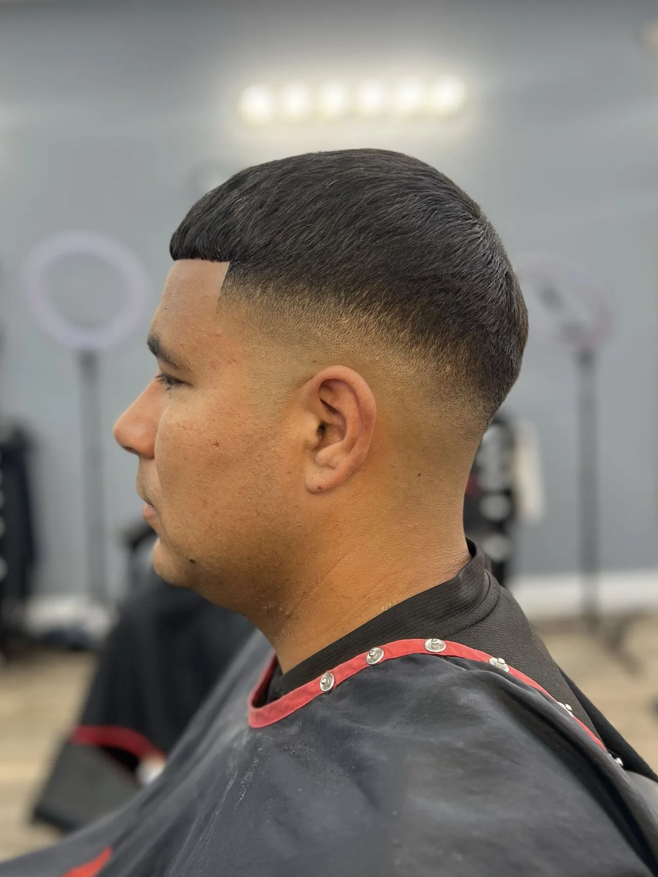 Crop with a mid burst fade