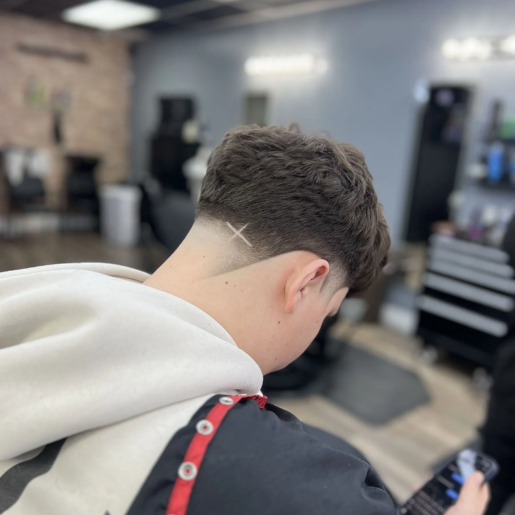 Drop fade from behind with a part line